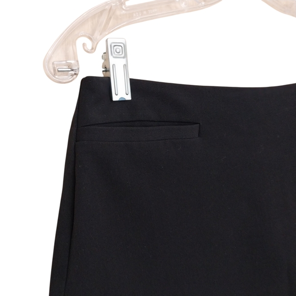 🔵BOGO FREE🔵The Limited Black Skirt Stretch Sz 4 - Picture 2 of 4